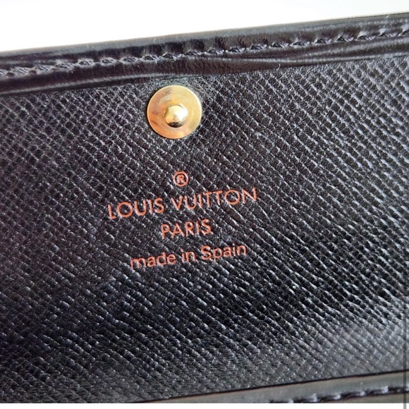 Louis Vuitton Black Epi Leather Key Holder - Picture 3 of 6